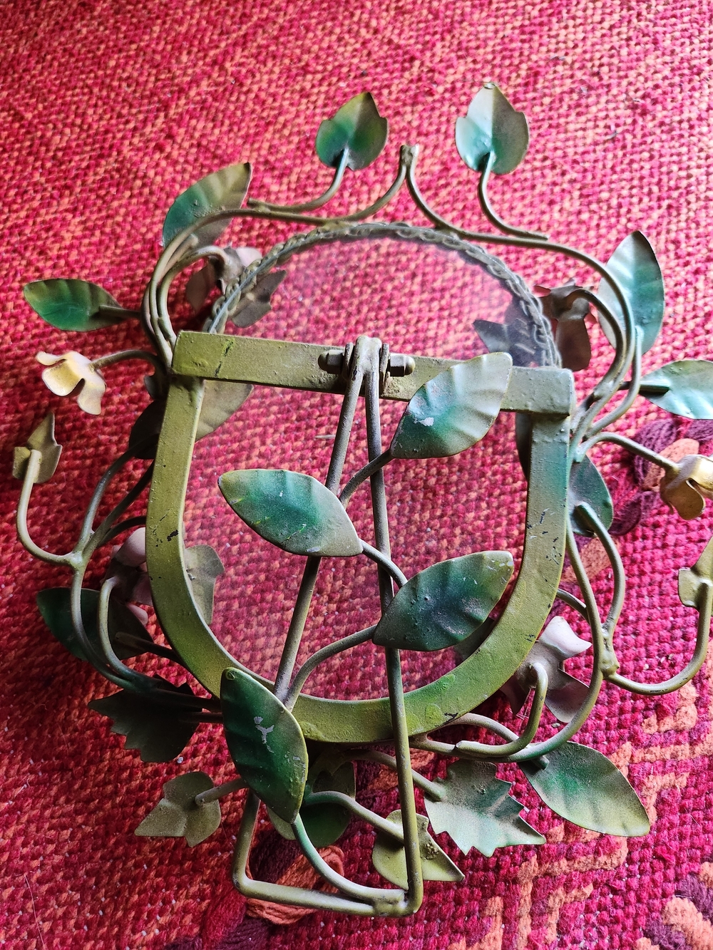 Vintage Green Metal Floral Frame - Picture 3 of 9